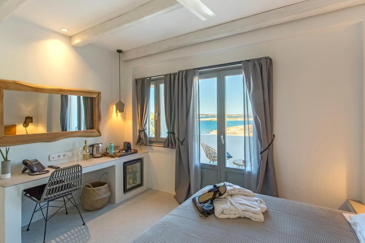 Paros Cape Suites Nausa Exteriér fotografie